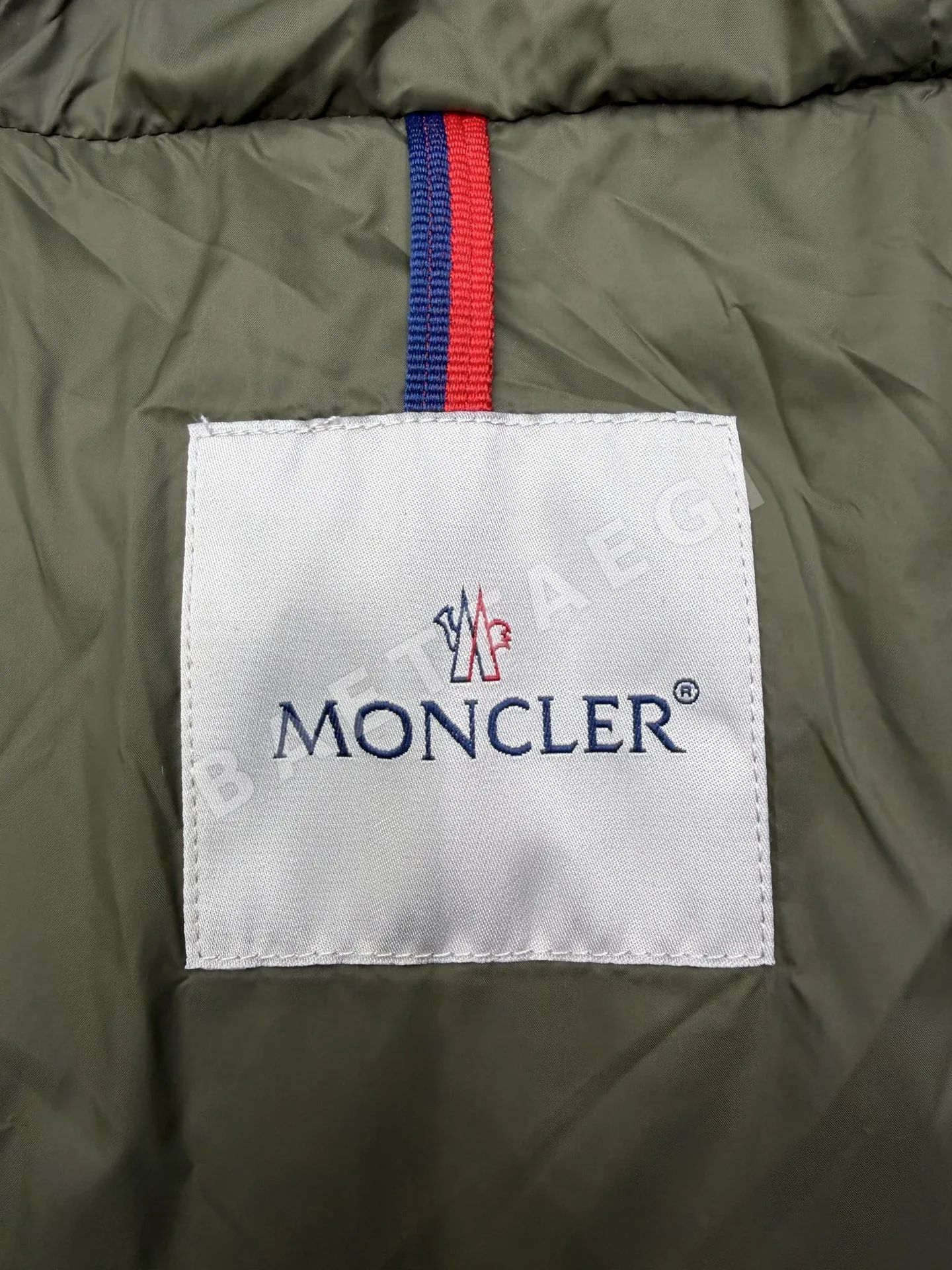 몽클레르 여성 후드 패딩 점퍼 상세 이미지 8