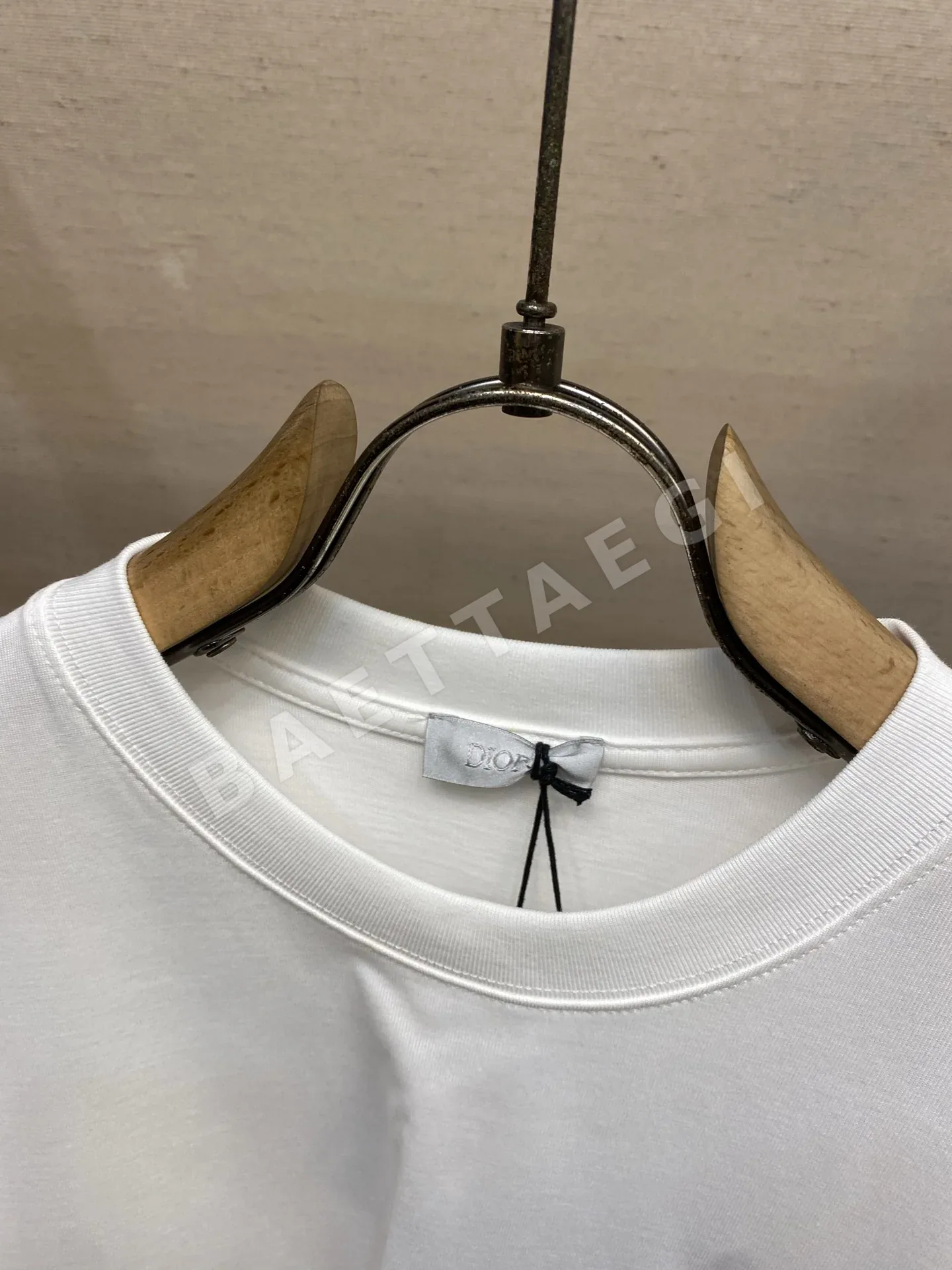 디올 자수 크루넥 코튼 반팔 티셔츠 1437 상세 이미지 4