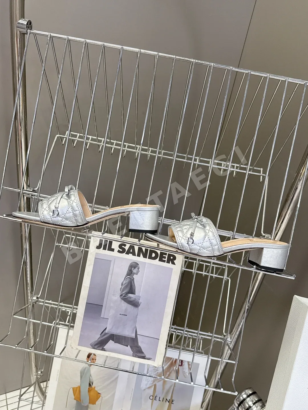 디올 카나주 퀼팅 리본 청키힐 샌들 상세 이미지 6