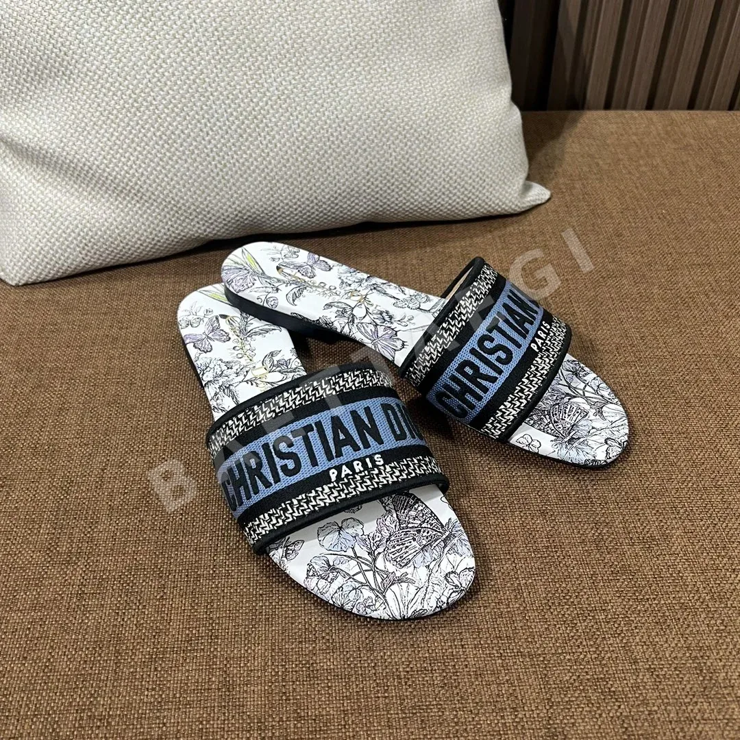 디올 자수 캔버스 샌들 상세 이미지 3