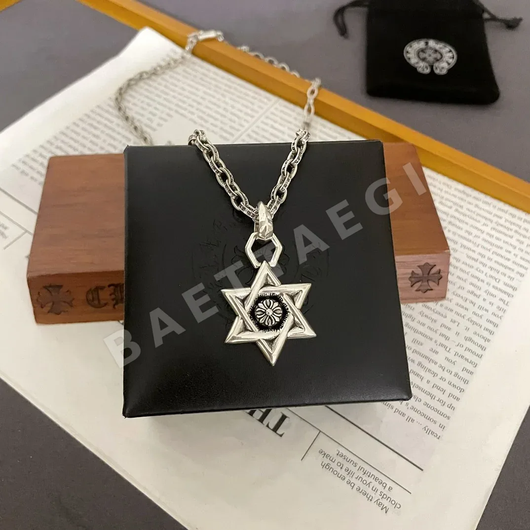 크롬하츠 육각별 펜던트 클래식 레터 목걸이 126594