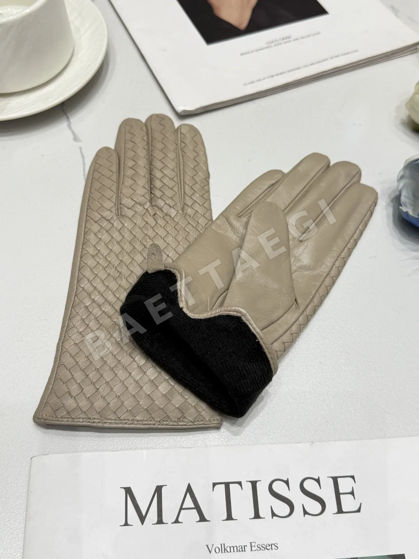 보테가베네타 램스킨 여성 장갑 상세 이미지 7