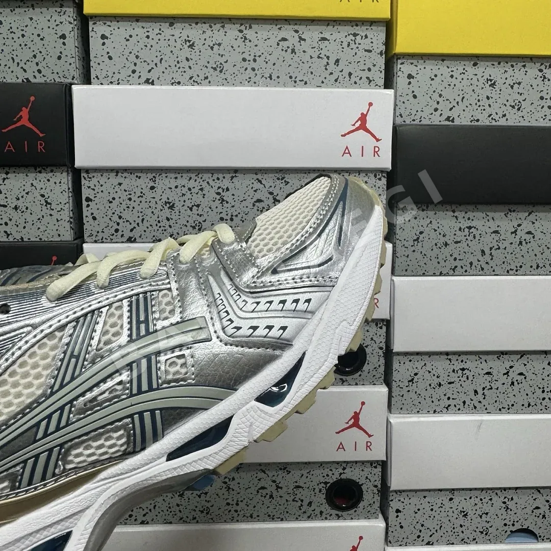 아식스 [LZ] 젤 카야노 14 1201A019-105 200576 Asics Gel-Kayano 14 Cream Pure Silver 상세 이미지 4