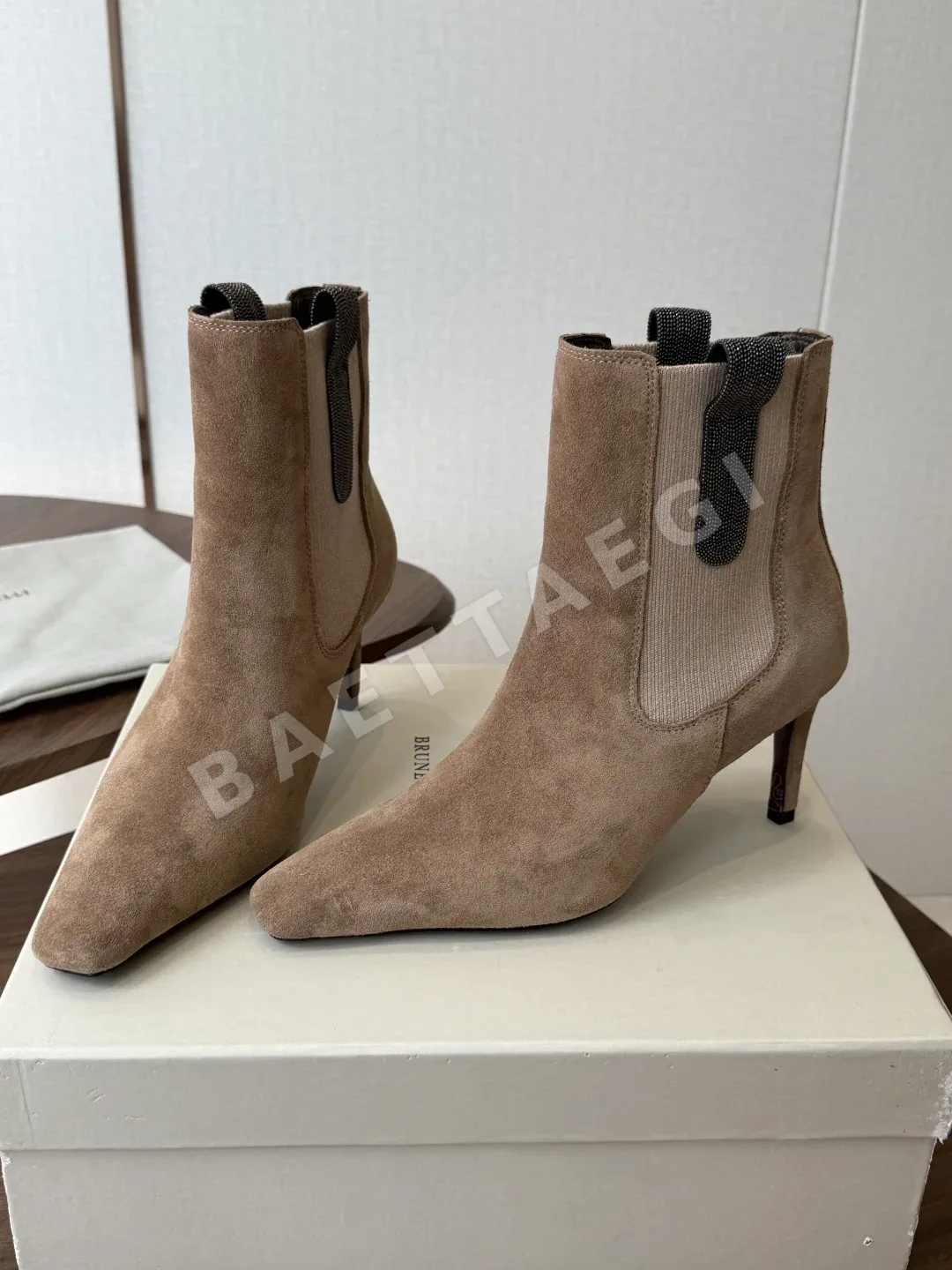 브루넬로쿠치넬리 스틸레토힐 미드카프 부츠 상세 이미지 3