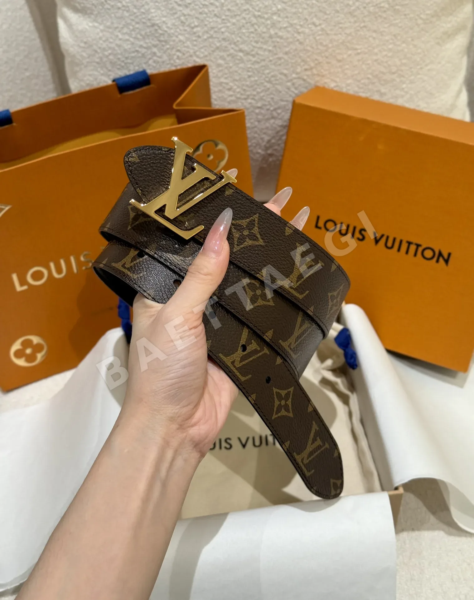 루이비통 LV 모노그램 리버시블 가죽 벨트 상세 이미지 5