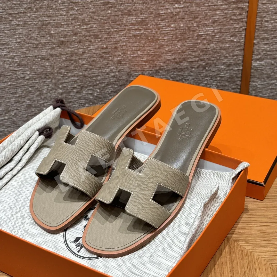 에르메스 오란 슬리퍼 117434