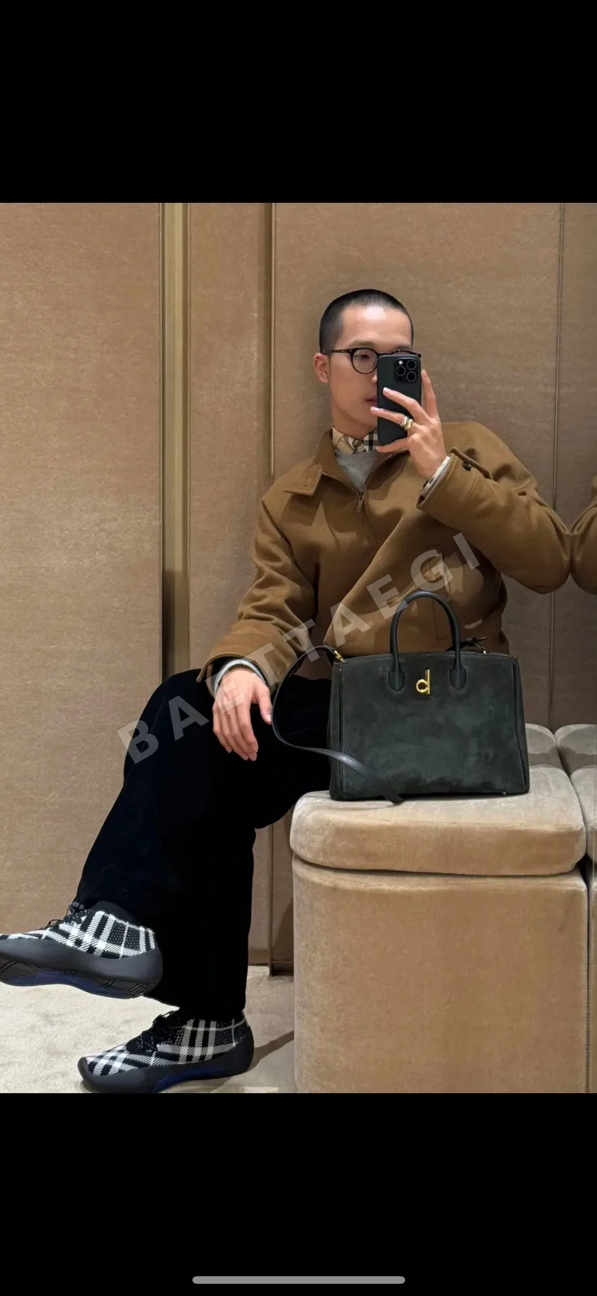 버버리 클래식 토트백 상세 이미지 9