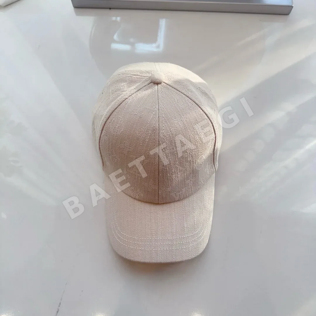 루이비통 워시드 데님 베이스볼 캡 79237