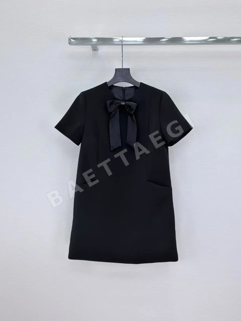 디올 보우타이 반팔 원피스 상세 이미지 2