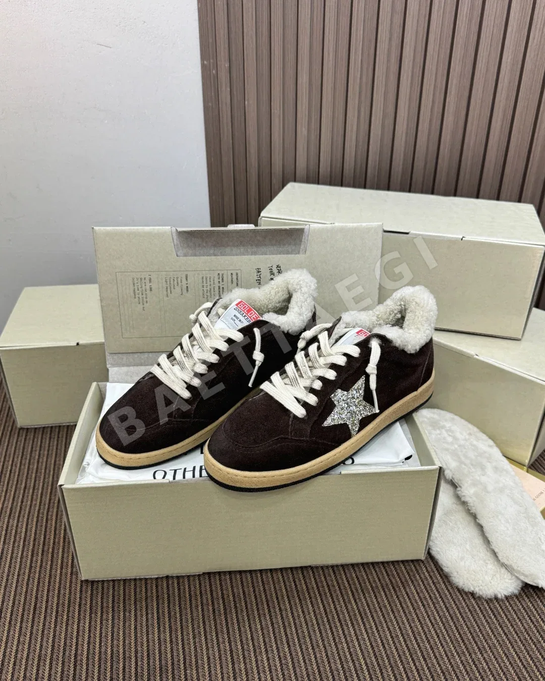 골든구스 스니커즈 가죽 SNEAKERS 레터링 상세 이미지 3