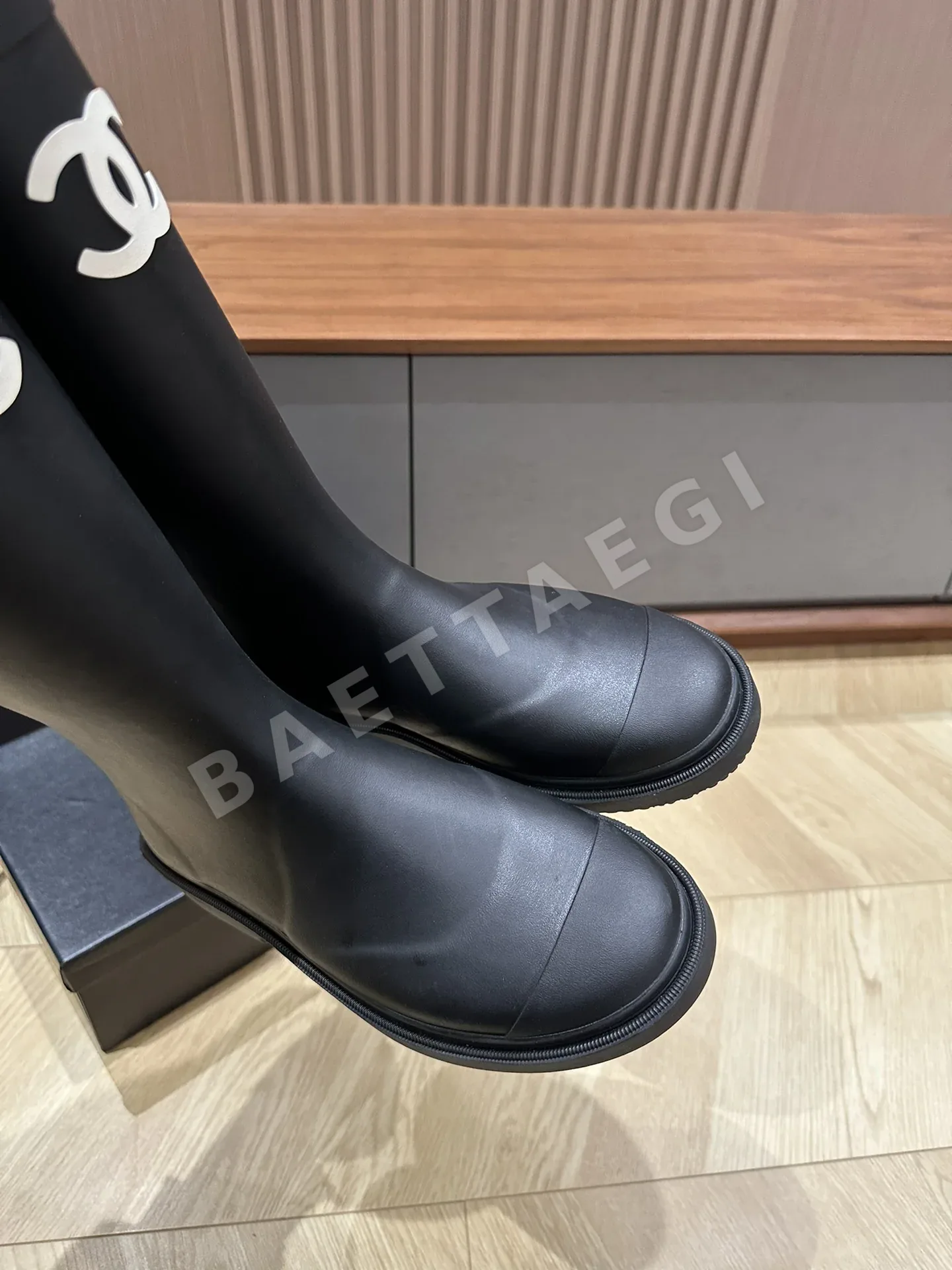 샤넬 레인부츠 상세 이미지 5