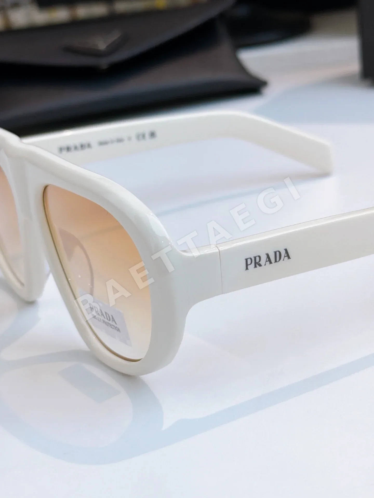 프라다 선글라스 56526 Prada Sunglasses 상세 이미지 4