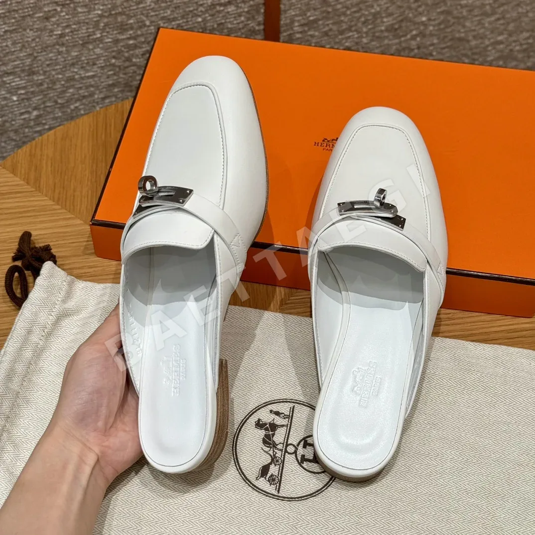 에르메스 네오 슬리퍼 피 염소가죽 은색 버클 상세 이미지 6