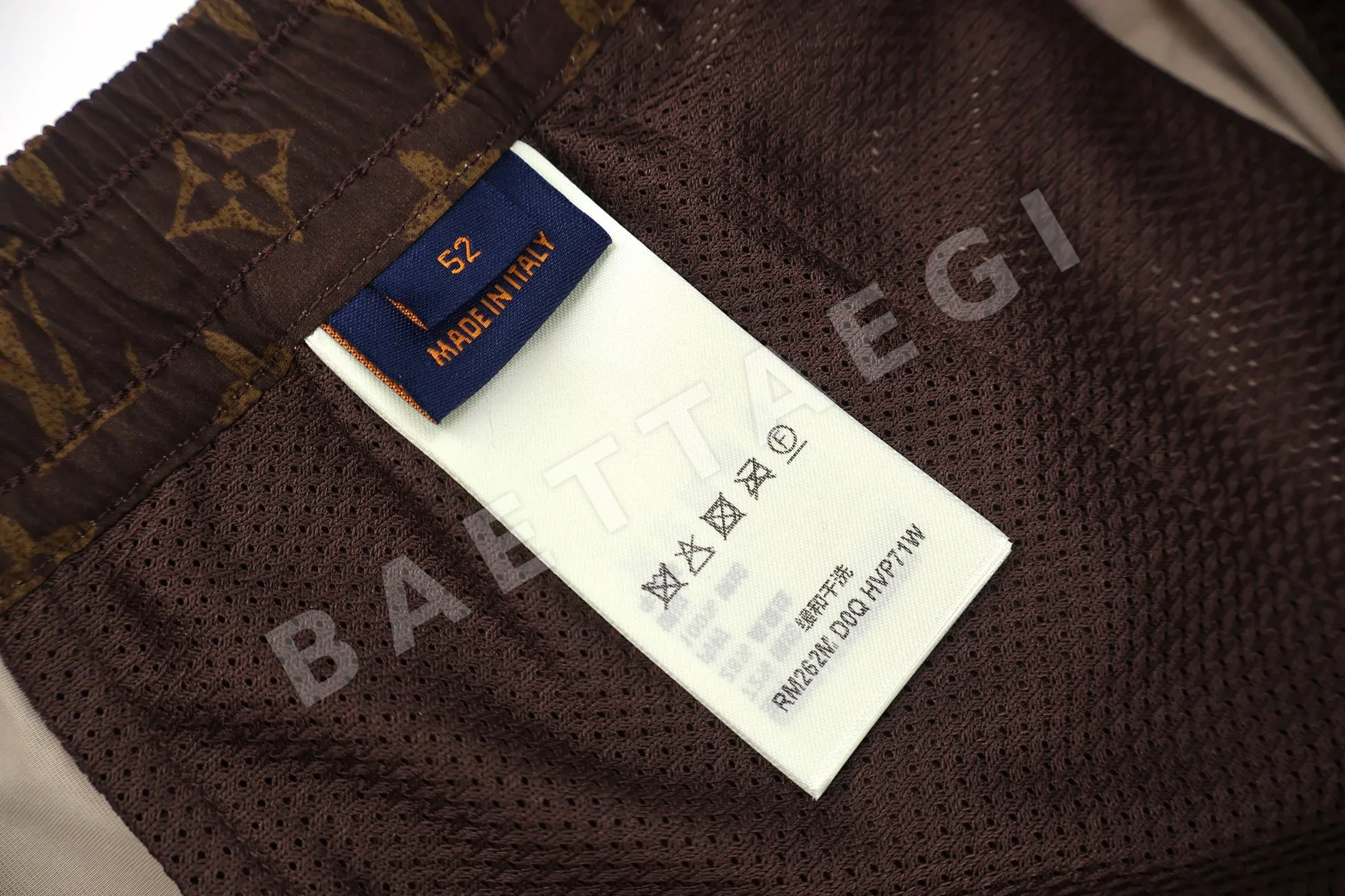 루이비통 모노그램 프린트 가죽 트림 남성 반바지 상세 이미지 9