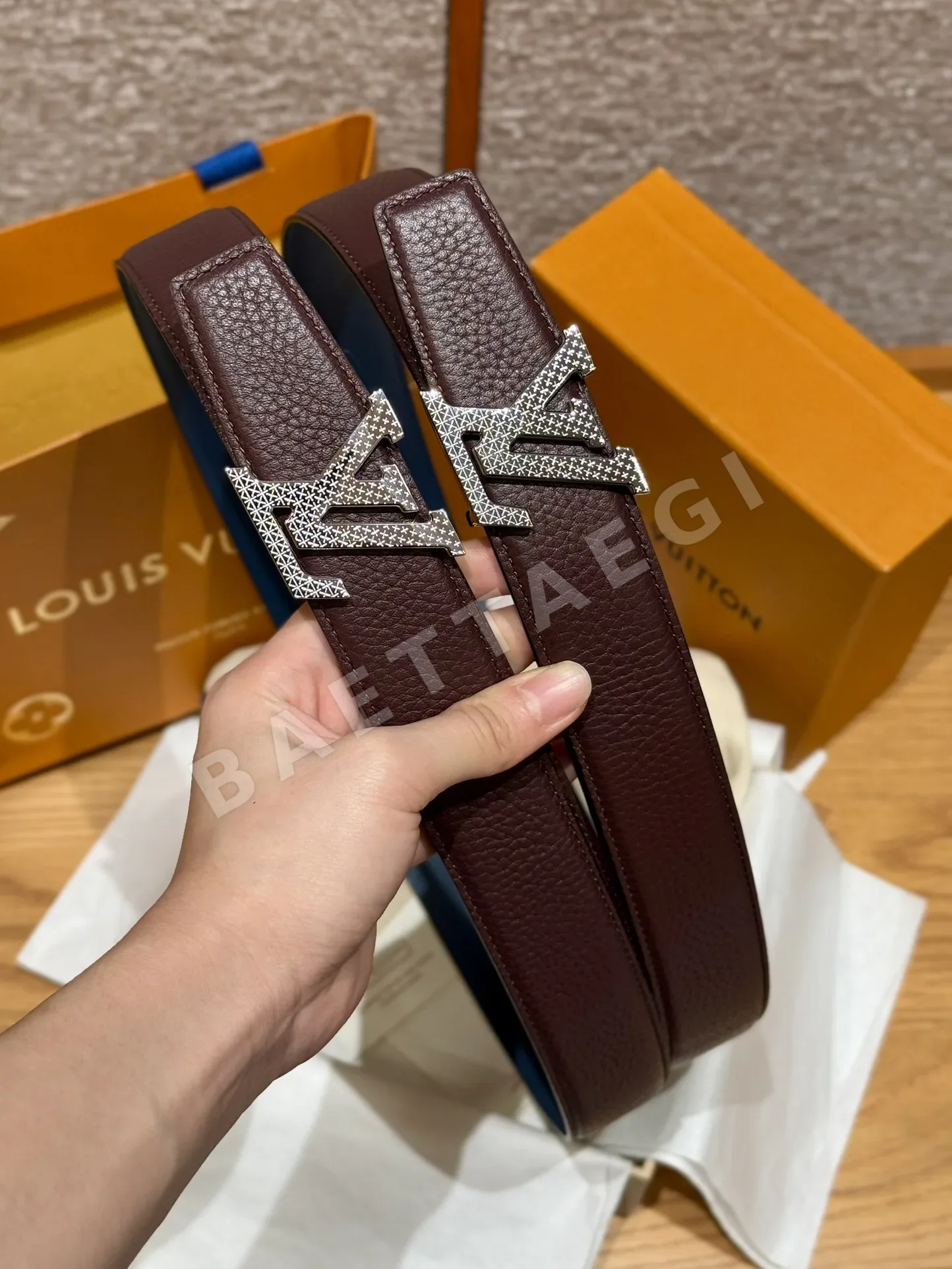 루이비통 스테인리스 스틸 버클 가죽 벨트 상세 이미지 3
