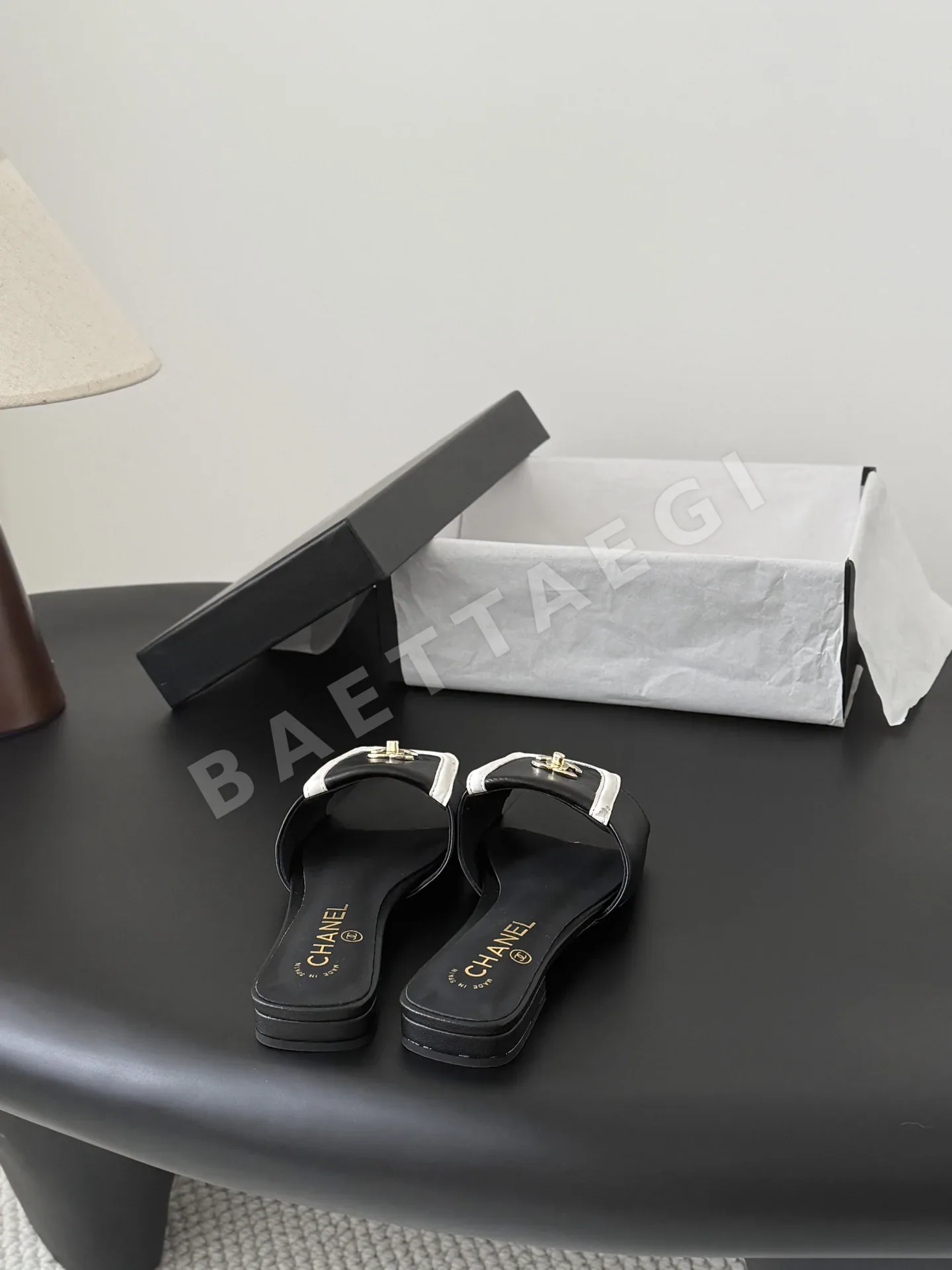 샤넬 26C 백클 슬리퍼 상세 이미지 3