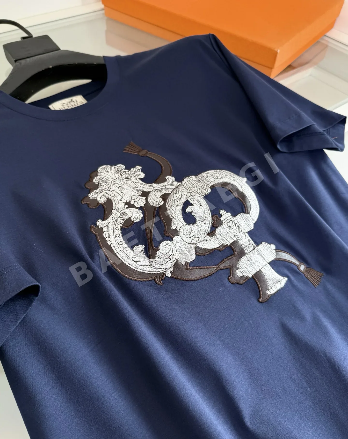 에르메스 Brides de Gala 자수 남성 크루넥 반팔 티셔츠 상세 이미지 4