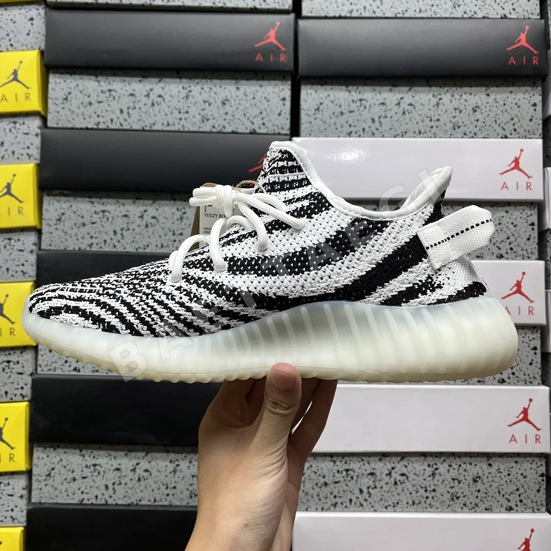 아디다스 [XQ] 이지 부스트 350 V2 CP9654 200786 Adidas Yeezy Boost 350 V2 Zebra 상세 이미지 5