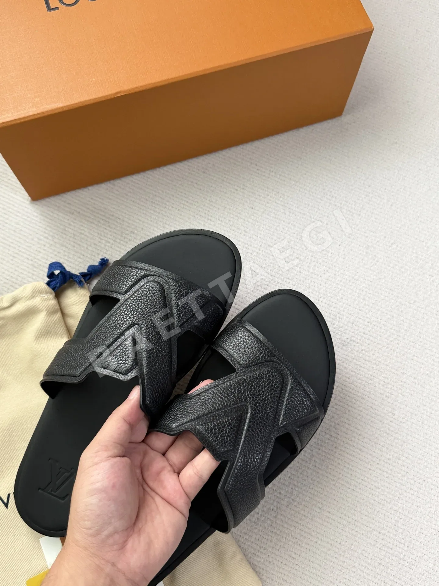 루이비통 포르티피노 카프스킨 슬리퍼 상세 이미지 6