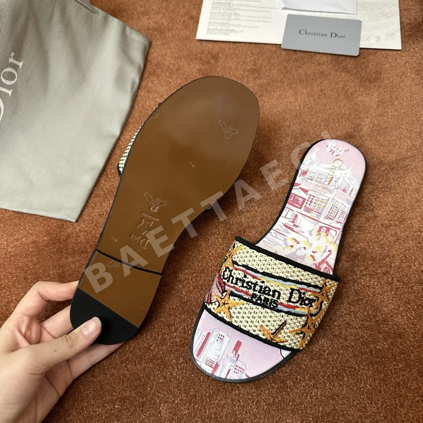 디올 로고 자수 캔버스 플랫 샌들 상세 이미지 3