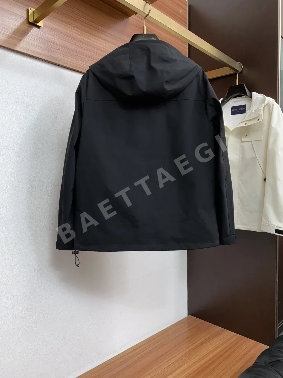 루이비통 후드 윈드브레이커 자켓 상세 이미지 10