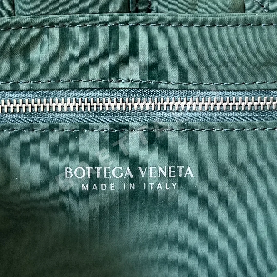 보테가베네타 나일론 6칸 스몰 크로스백 상세 이미지 8