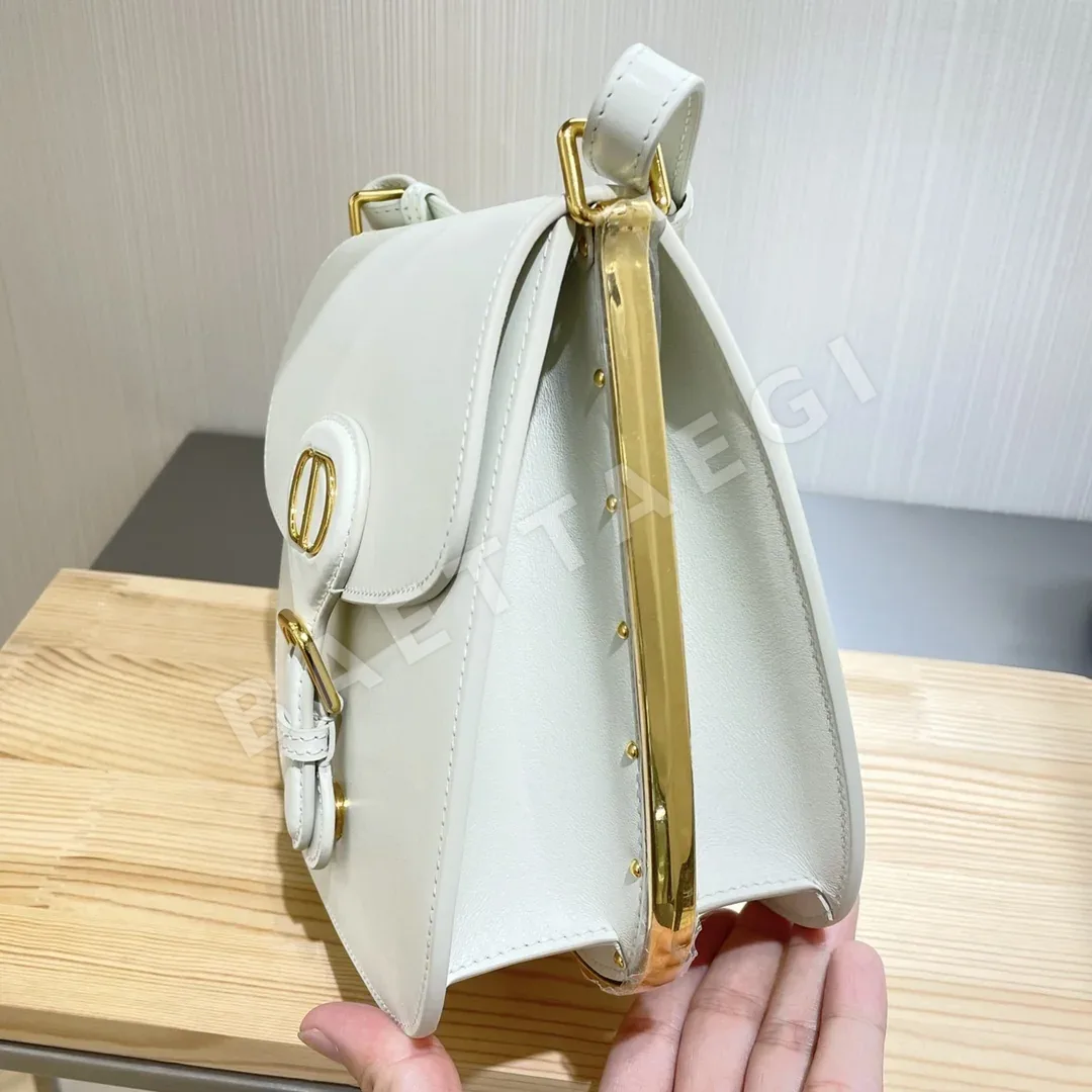 디올 바비 프레임 화이트 가방 상세 이미지 3