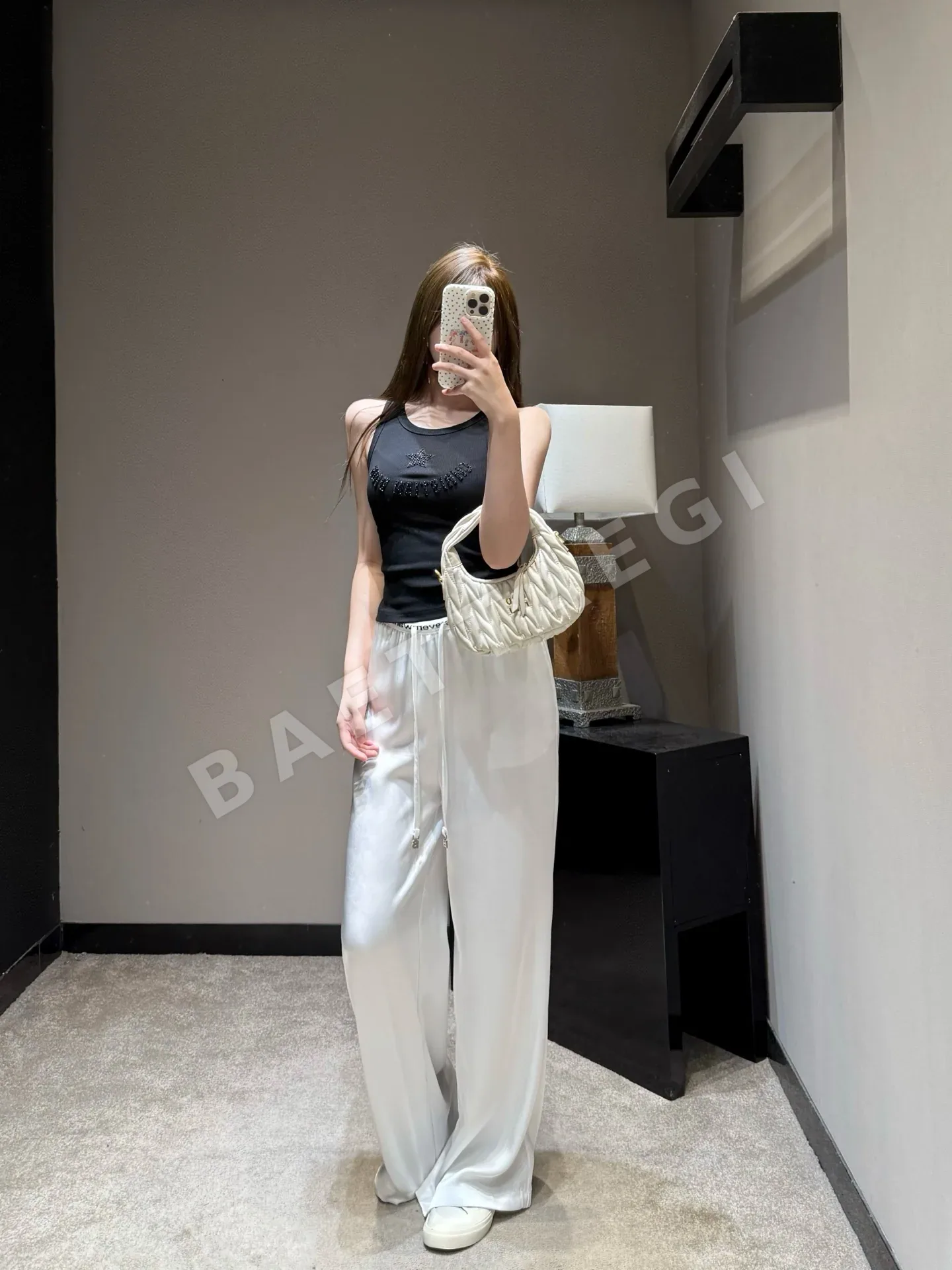 디올 비즈 별 장식 여성 반팔 티셔츠 상세 이미지 4