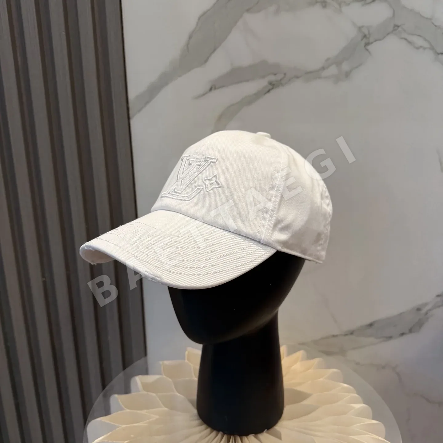 루이비통 자수 베이스볼 모자 119473