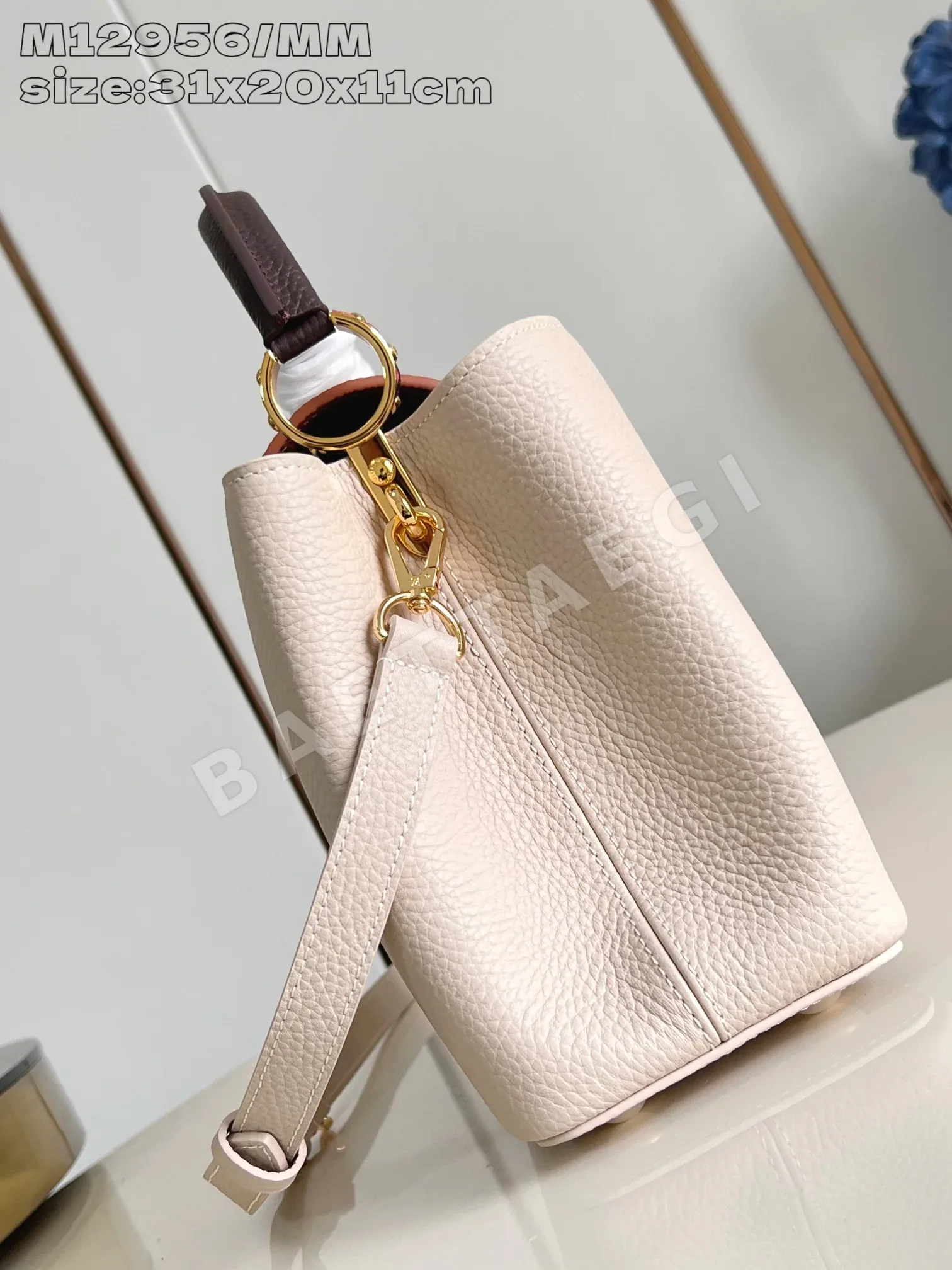 루이비통 M12956 그레이 카푸신 핸드백 미디엄 상세 이미지 3