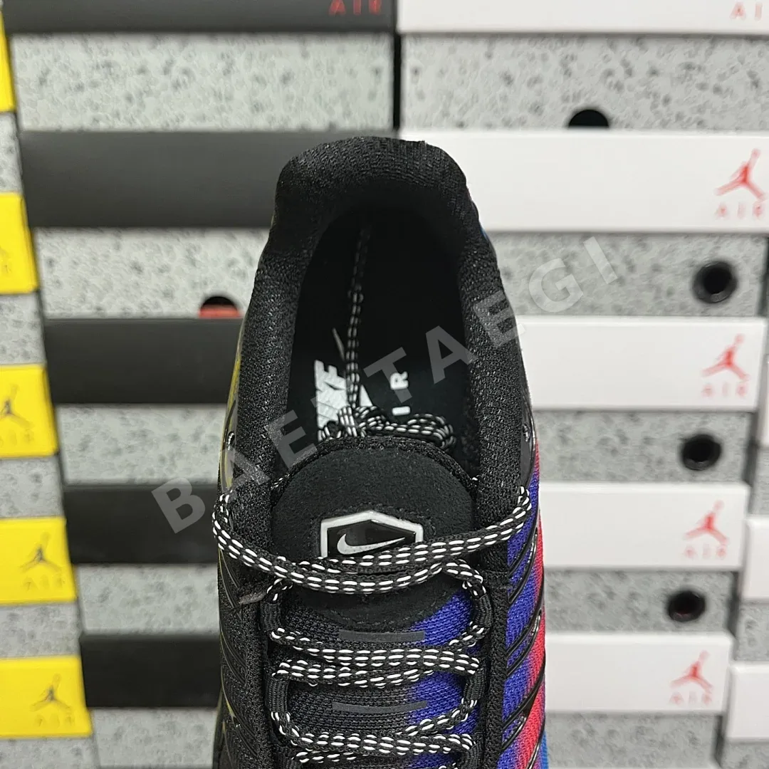 나이키 [DF] 에어 맥스 플러스 DZ4509-001 201078 Nike Air Max Plus Black Blue Red 상세 이미지 8