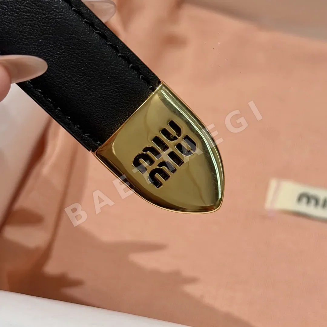 미우미우 레더 슬림 벨트 2.5 cm 상세 이미지 5