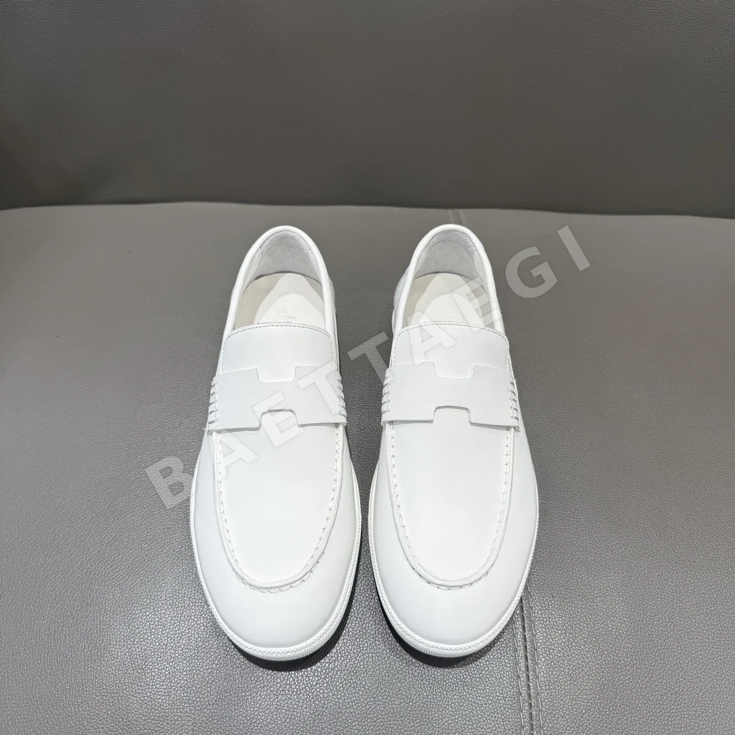 에르메스 로퍼 송아지가죽 207101