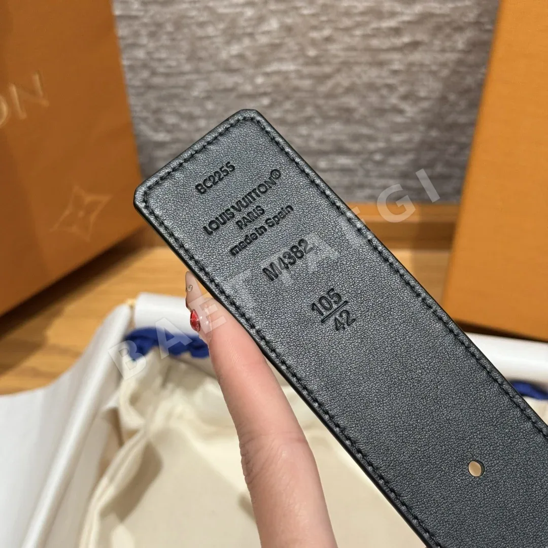 루이비통 디멘션 락커빌리 스터드 40mm 리버시블 벨트 상세 이미지 9