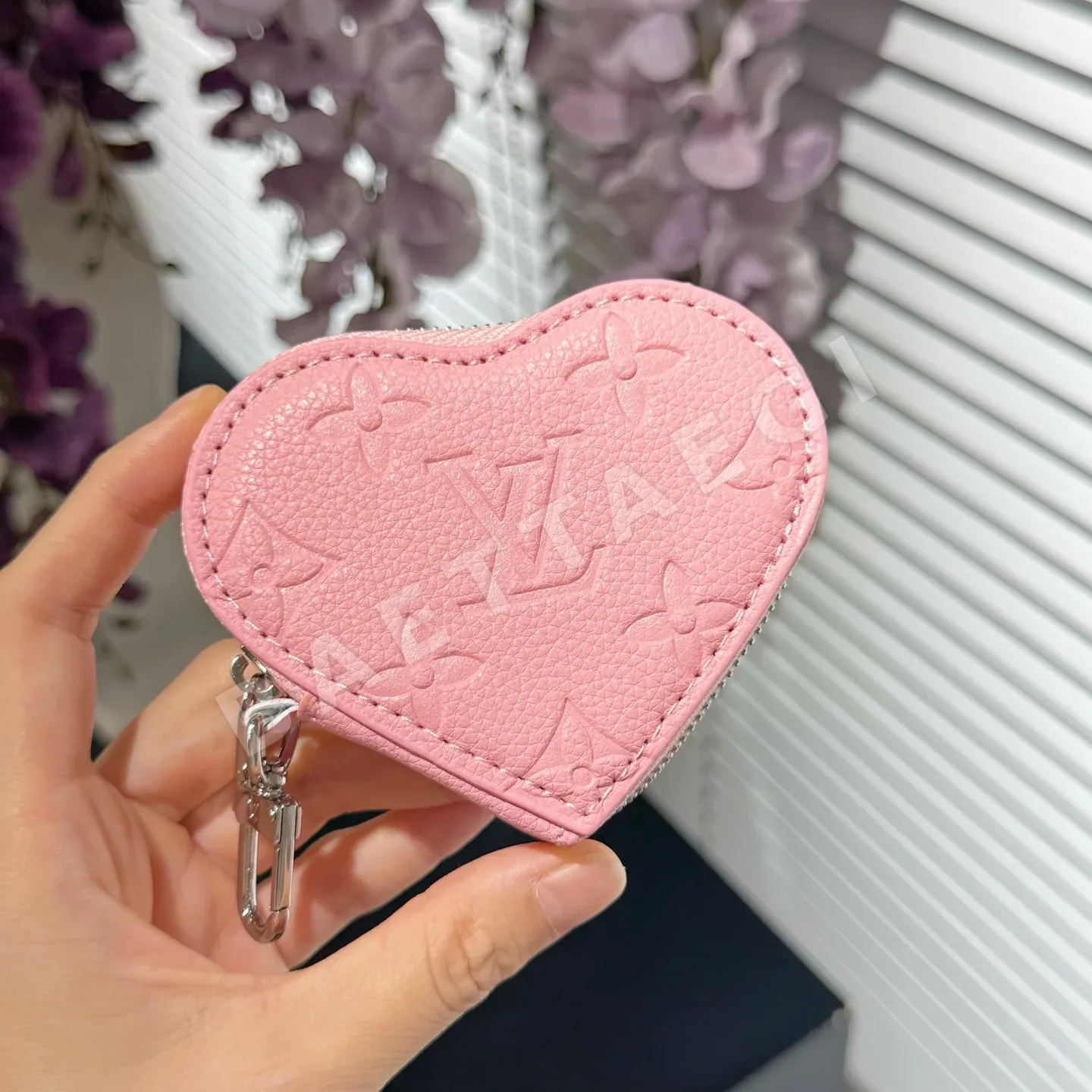 루이비통 LV 루이베어 하트 키링 상세 이미지 2