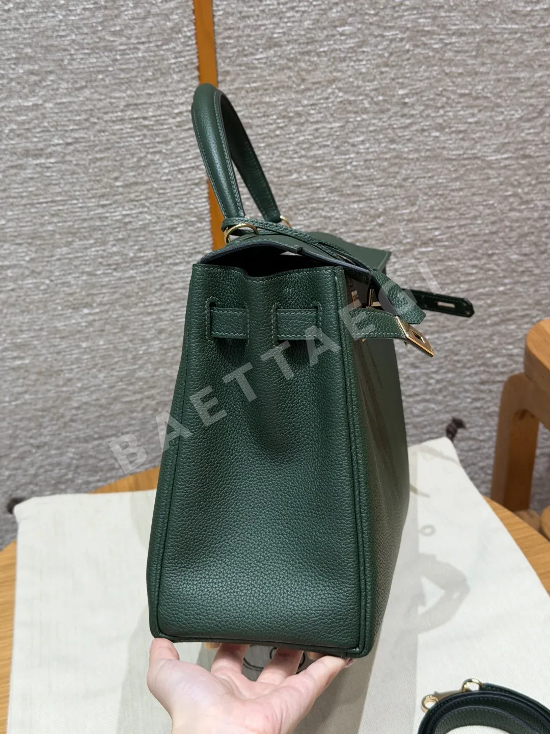 에르메스 켈리 32 토고 가죽 가방 상세 이미지 2