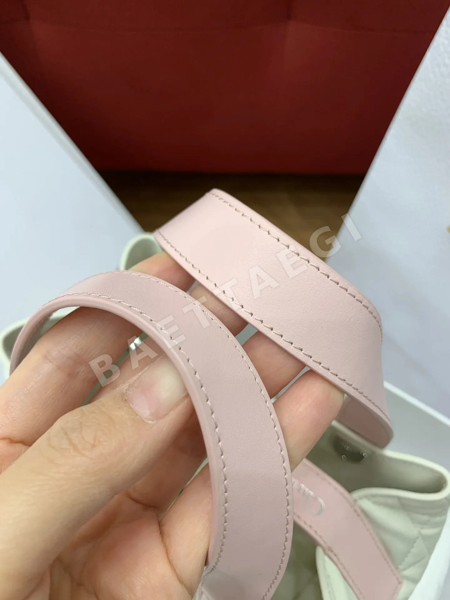 디올 투주르 작은 세로 가방 상세 이미지 6