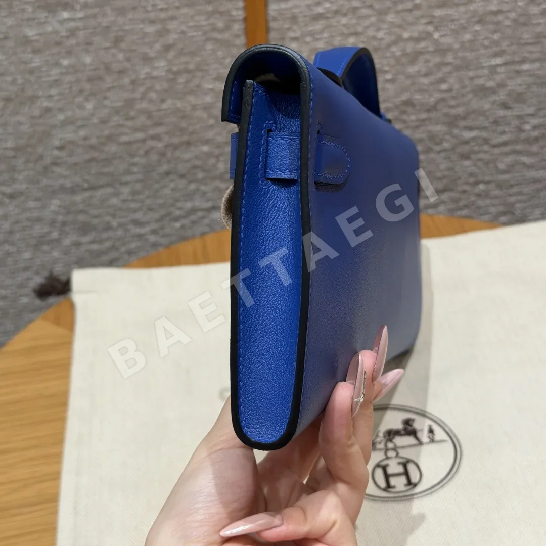 에르메스 켈리컷 블루 일렉트릭 스위프트 가죽 가방 상세 이미지 4