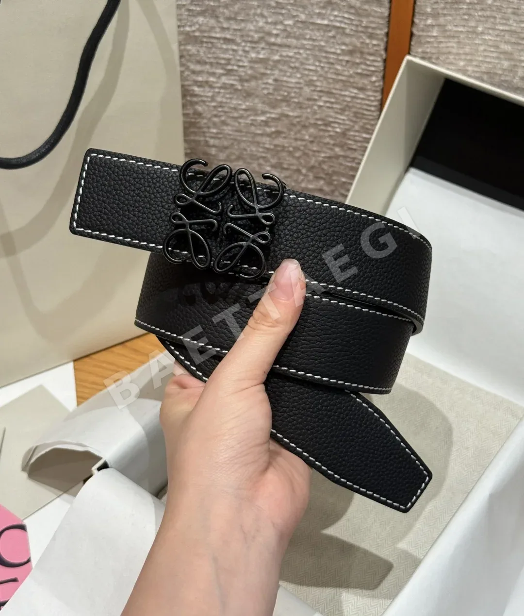 로에베 아나그램 양면 가죽 벨트 상세 이미지 3