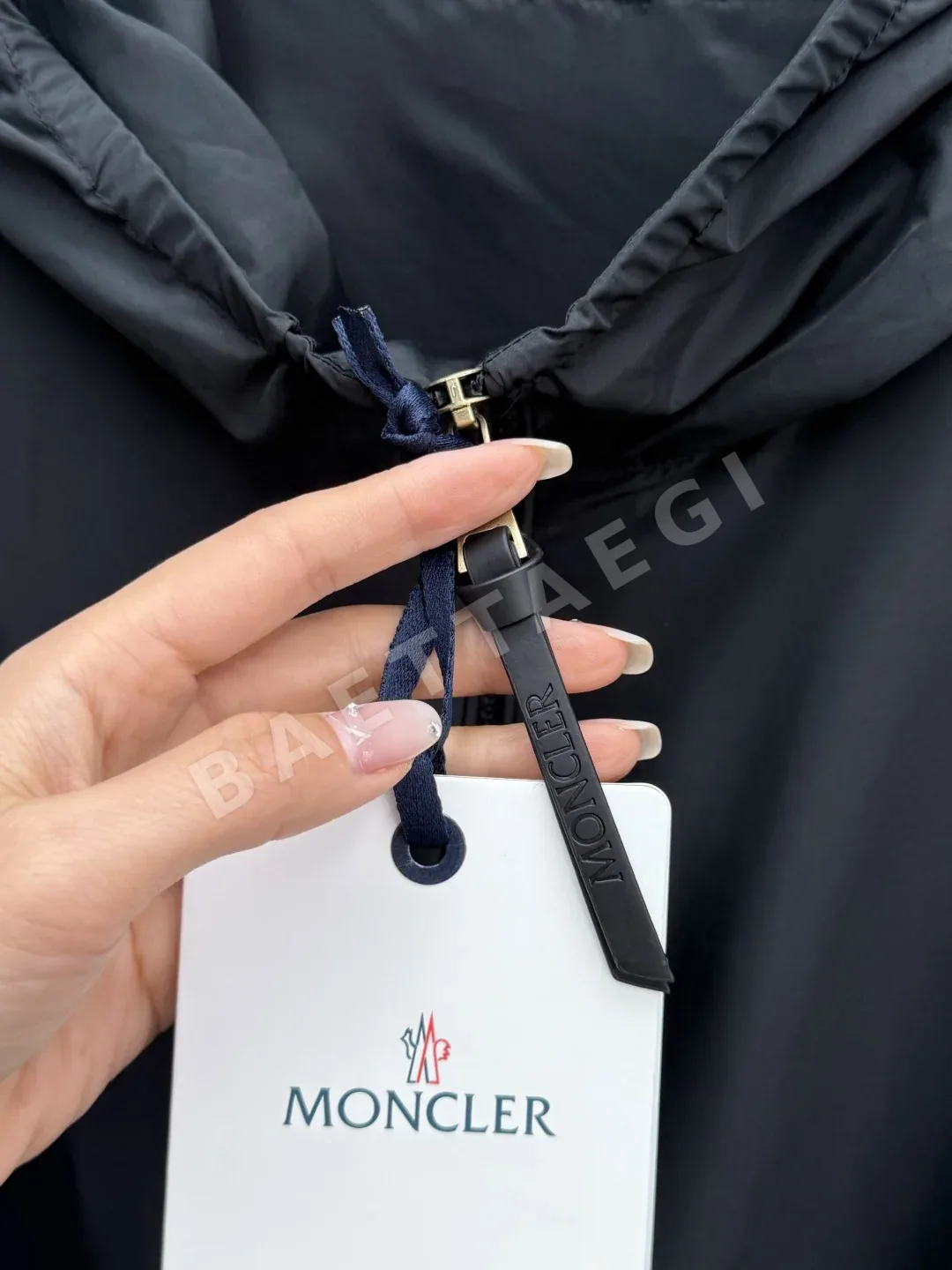 몽클레르 페조스 여성 후드 자켓 상세 이미지 5