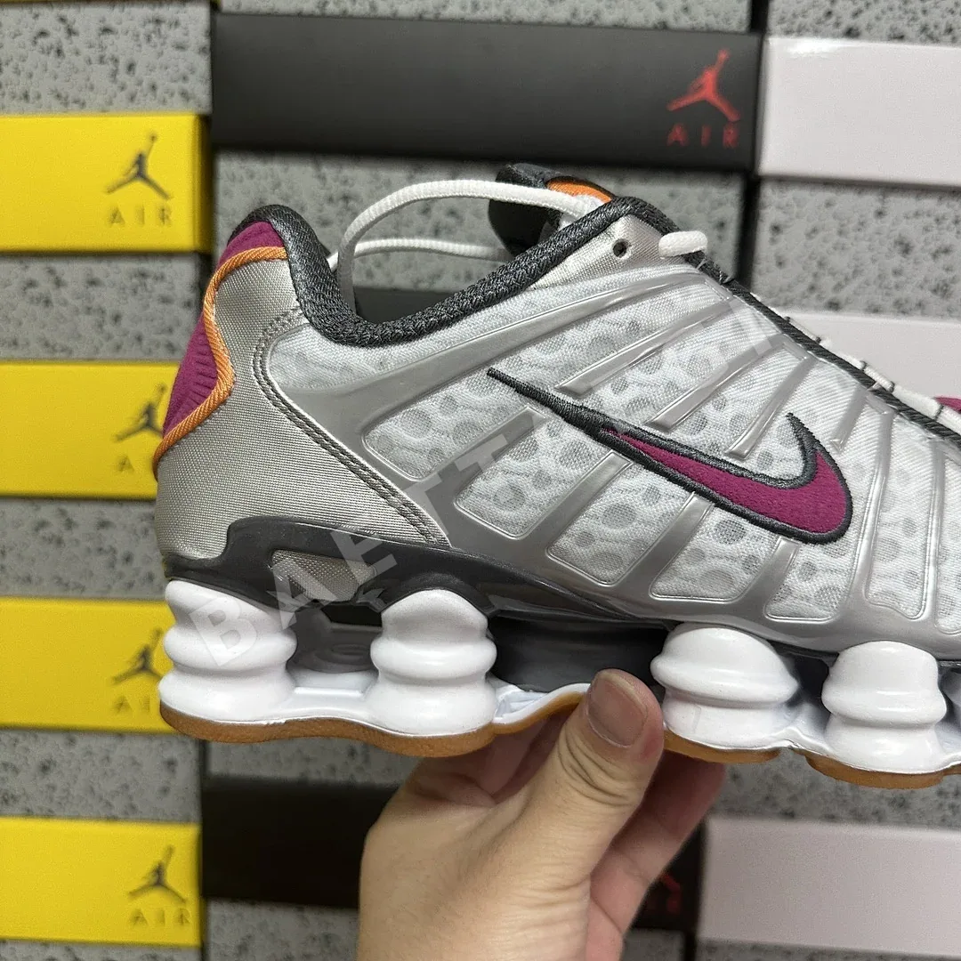 나이키 [WM] 샥스 TL CZ7691-001 201008 Nike Shox TL Size? Viotech 상세 이미지 11