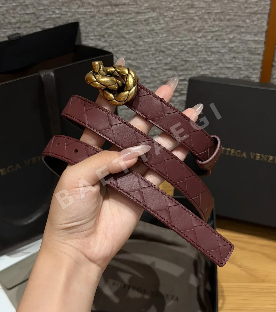 보테가베네타 인트레차토 실키 카프스킨 벨트 상세 이미지 2