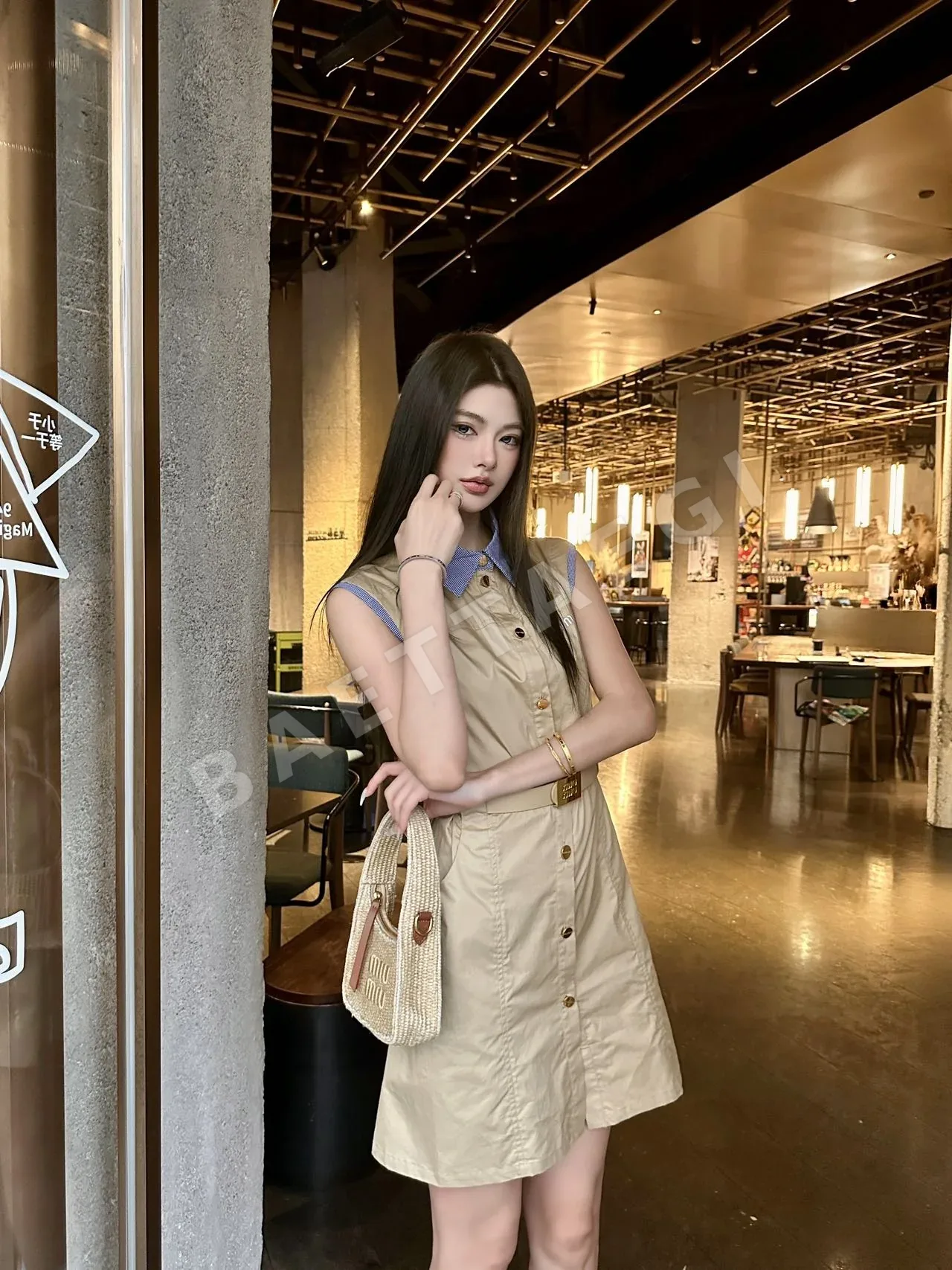 미우미우 블루 체크 패치워크 노슬리브 원피스 상세 이미지 3