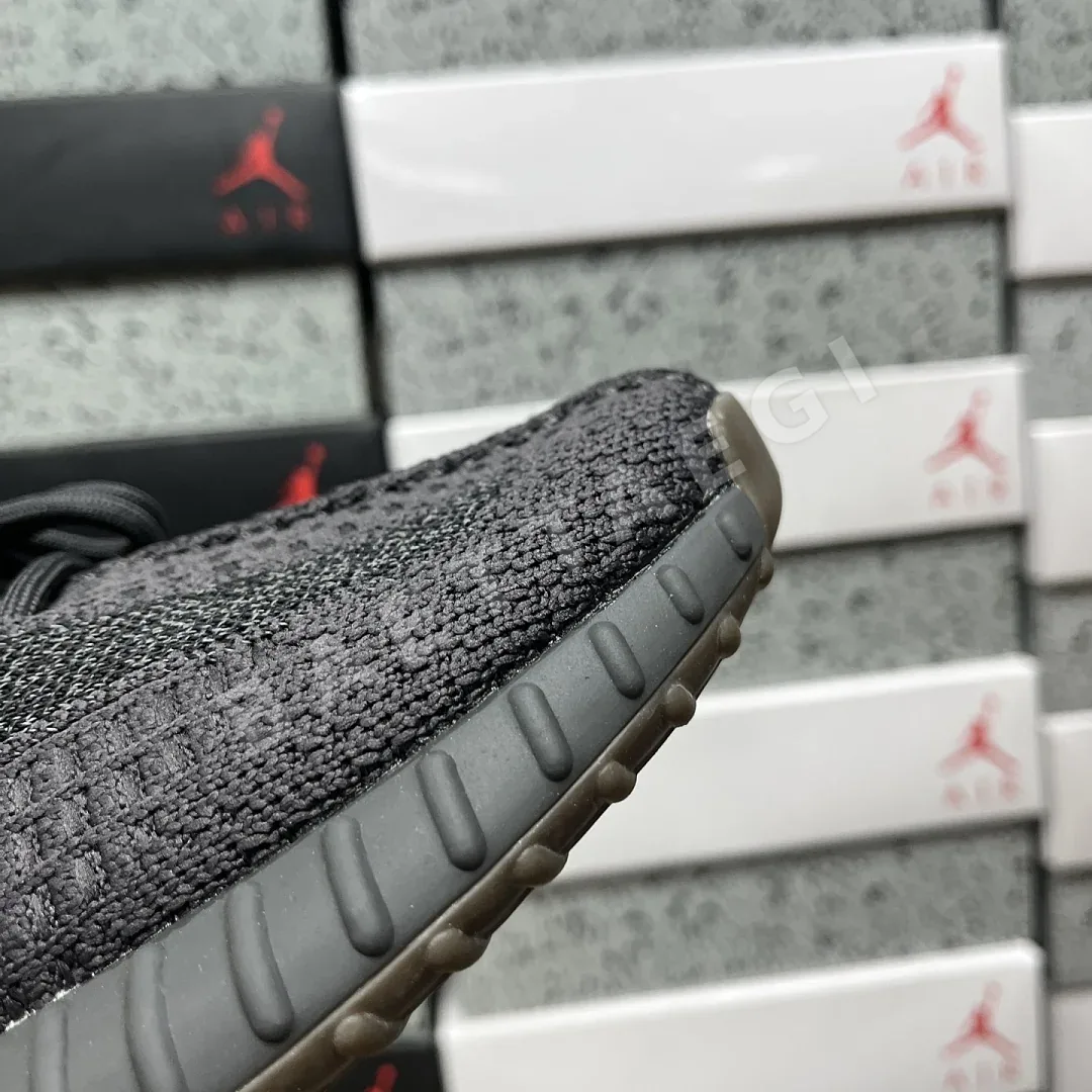 아디다스 [R] 이지 부스트 350 V2 FY4176 200751 Adidas Yeezy Boost 350 V2 상세 이미지 8