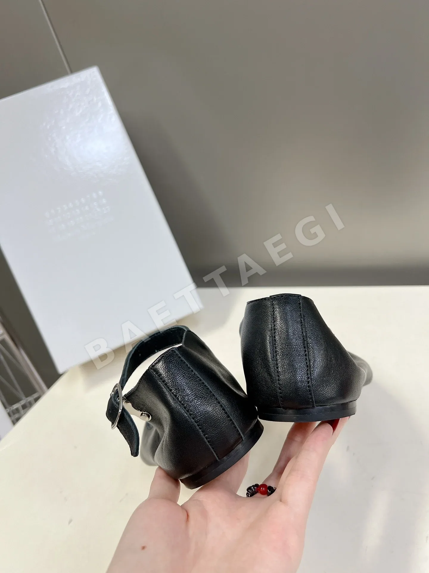 마르지엘라 스플릿토 플랫 9225 상세 이미지 9