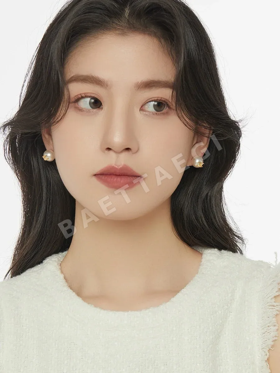 셀린느 싱글 진주 개선문 귀걸이 상세 이미지 3