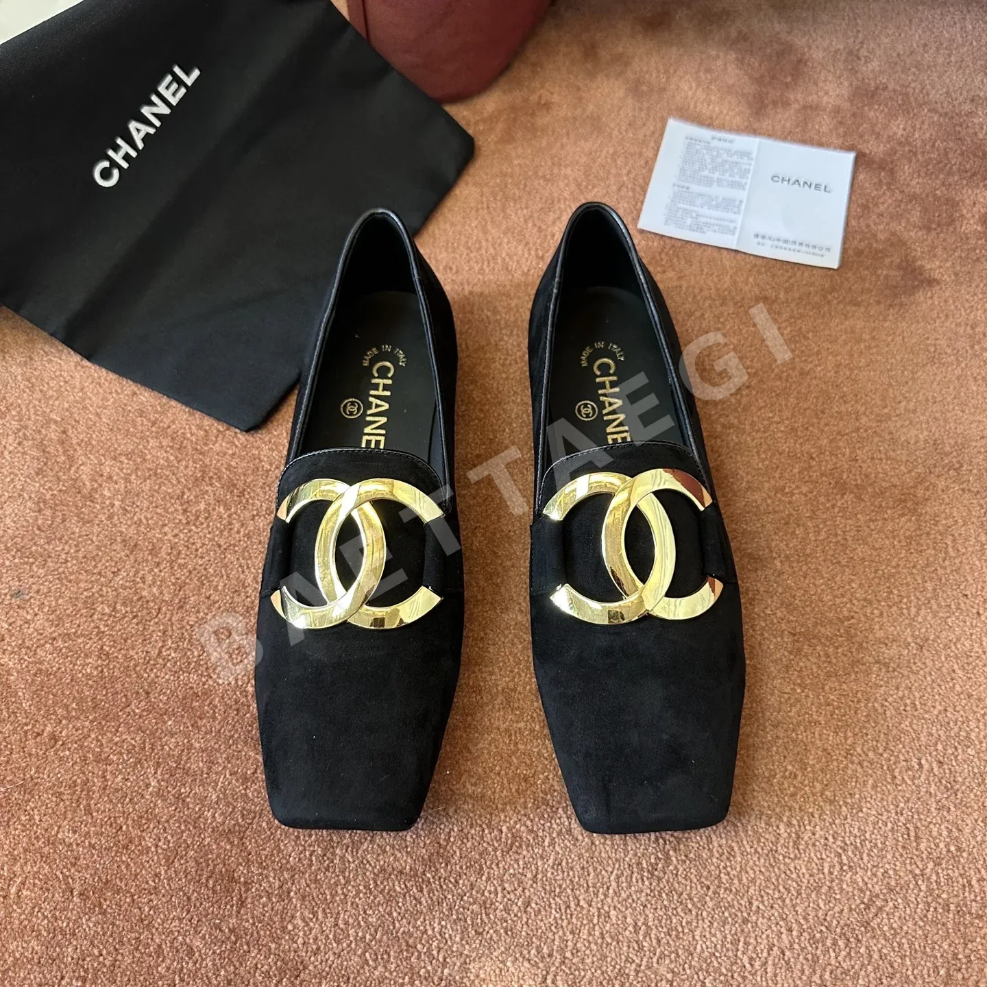 샤넬 더블 C 로고 플랫슈즈 129373