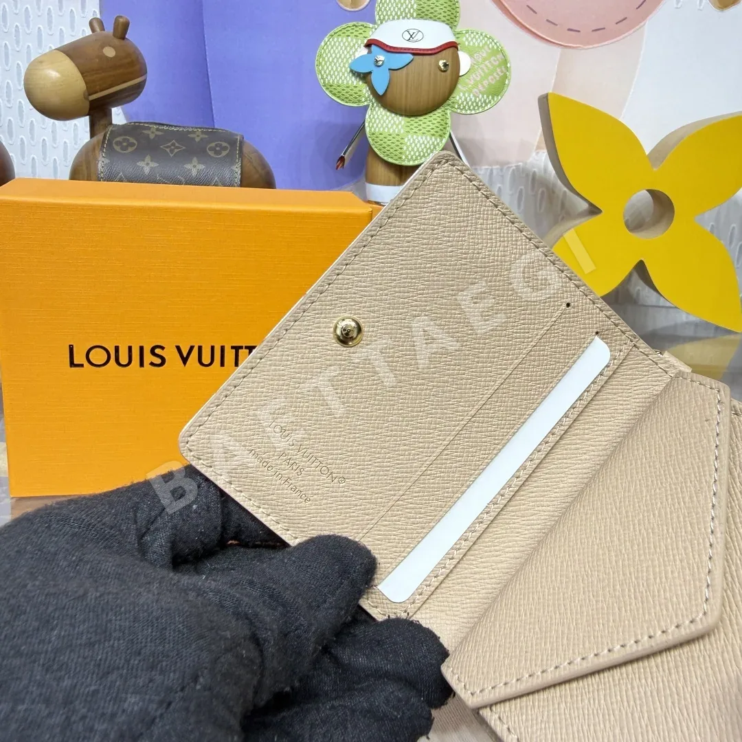 루이비통 챠밍 포켓 지갑 상세 이미지 7