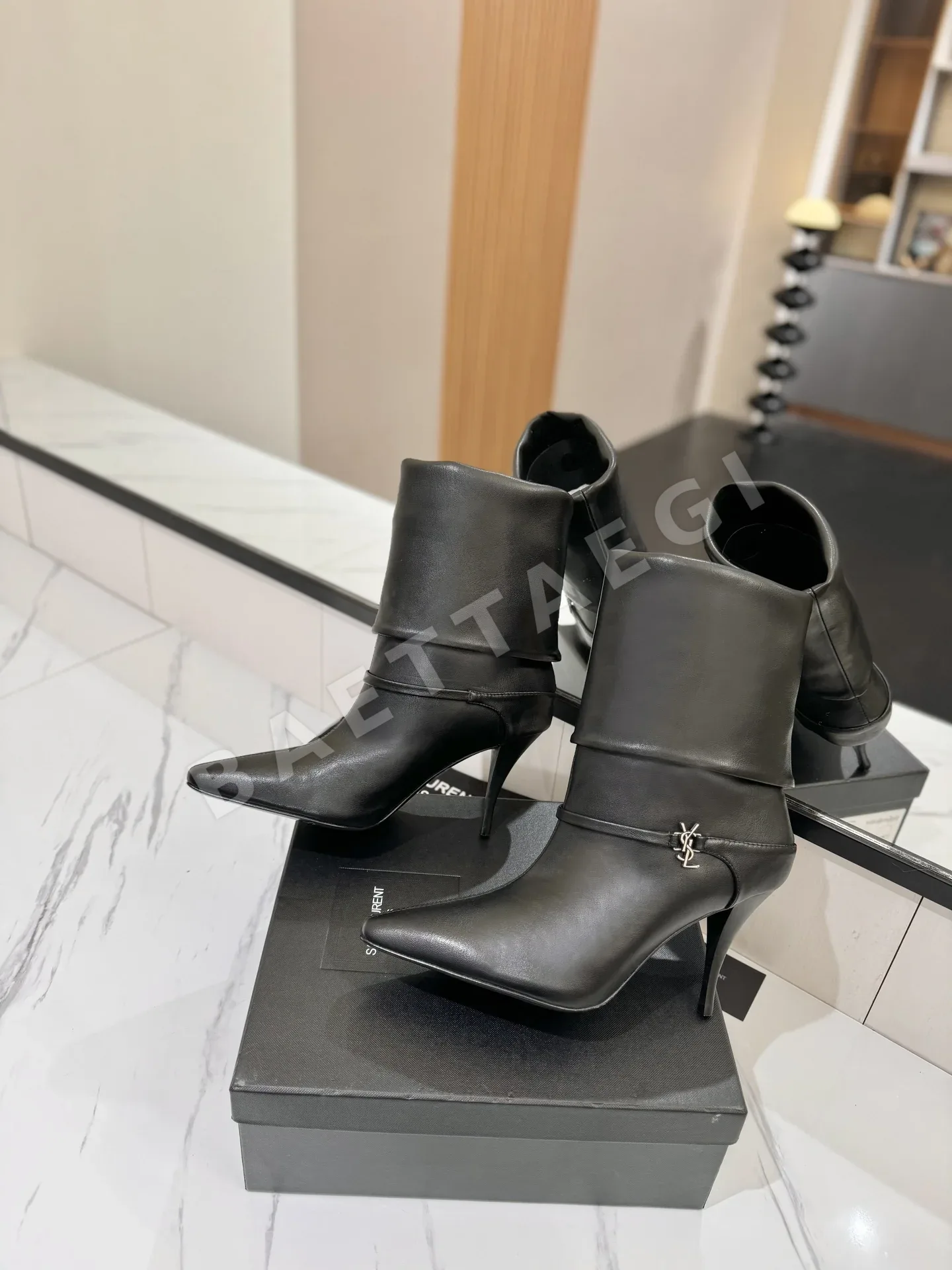 생로랑 YSL 앵클 부츠 9439 상세 이미지 5