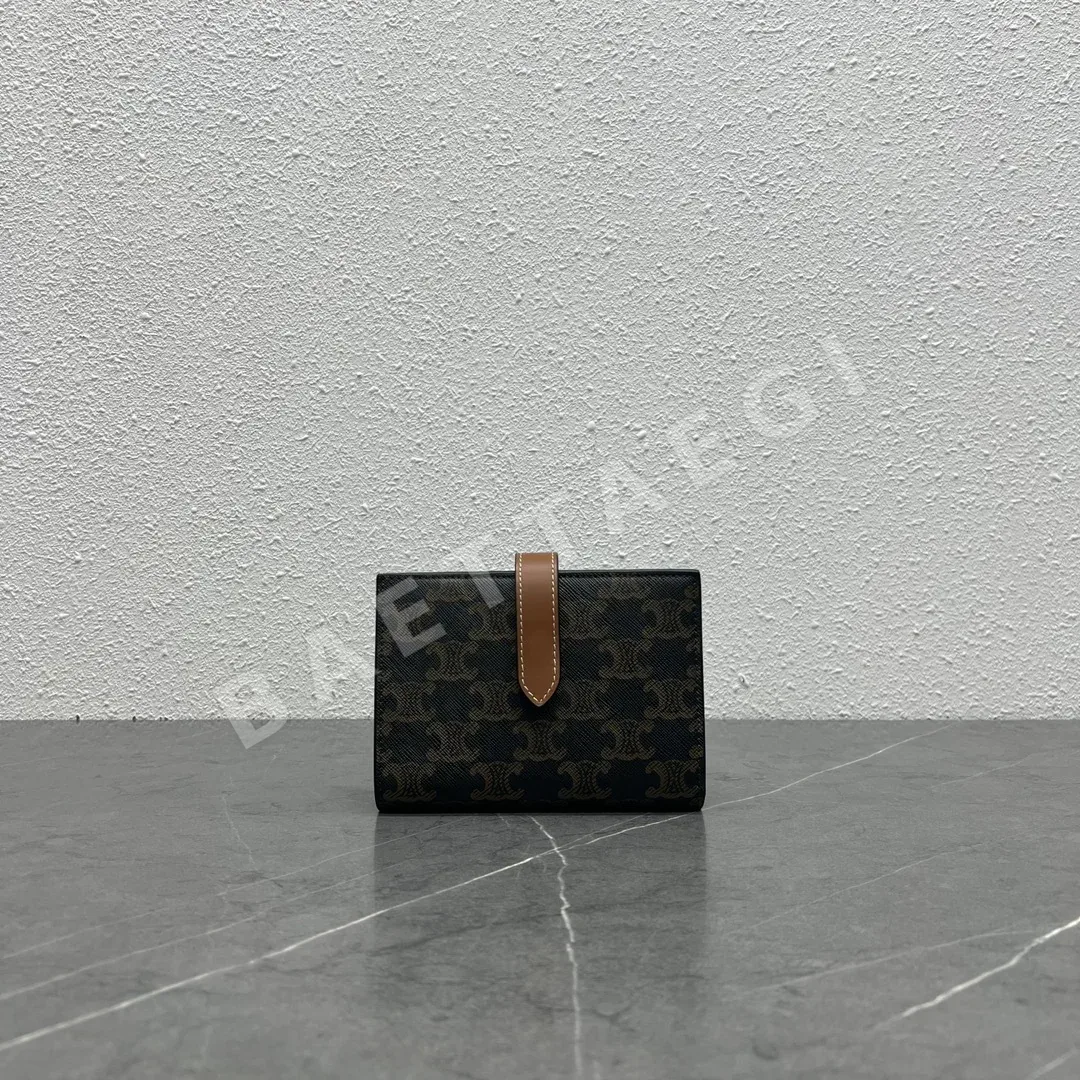 셀린느 브라운 가죽 지갑 100642